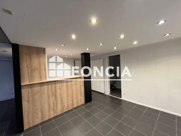 Location Local commercial 2 pièces 104.1 m² - 27 RUE GENERAL FARRE Valence 26000