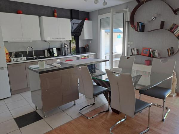 Maison Miniac Morvan 6 pièce(s) 110 m2