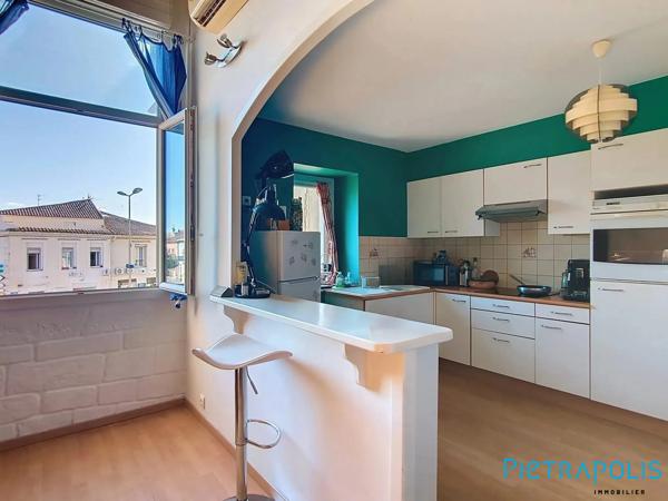MEZE: Appartement T2 Mezzanine de 55.49m² loi carrez Rénové