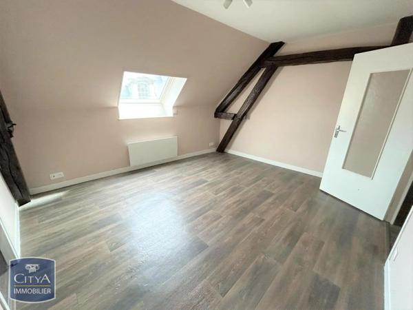 Appartement à louer 3 pièces 43.1m² Bruyères-et-Montbérault (02860)