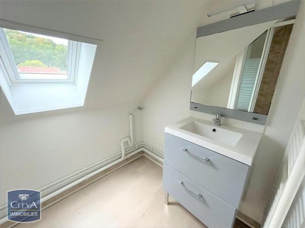 Appartement à louer 3 pièces 43.1m² Bruyères-et-Montbérault (02860)