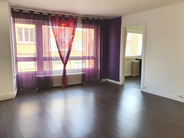Marcq-en-Barœul Croisé-Laroche appartement T3 avec parking et cave