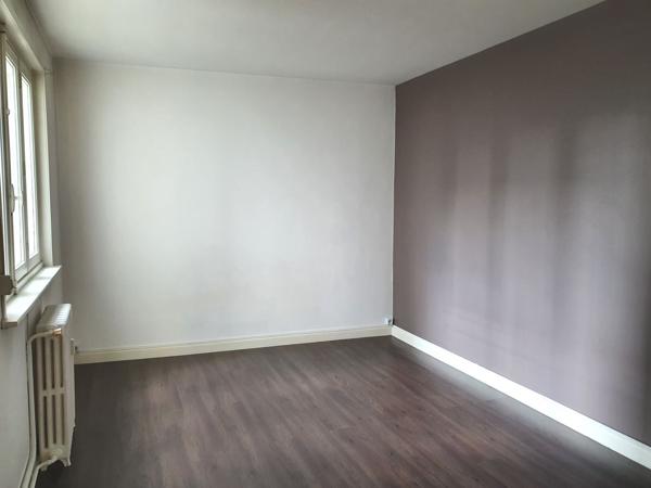 Marcq-en-Barœul Croisé-Laroche appartement T3 avec parking et cave