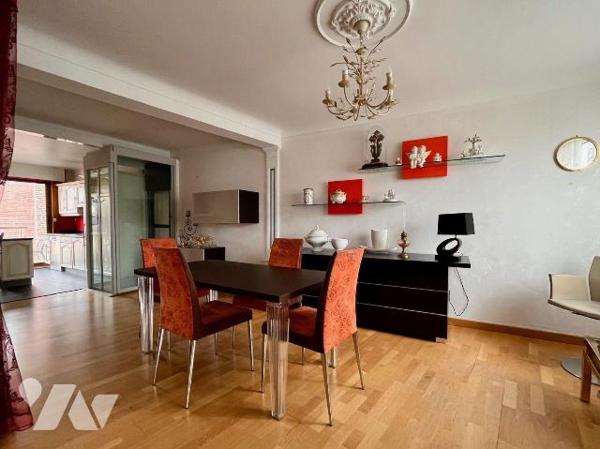 HAZEBROUCK hyper centre !! Cadre de vie très agréable à proximité de toutes commodités !!
Bel ...