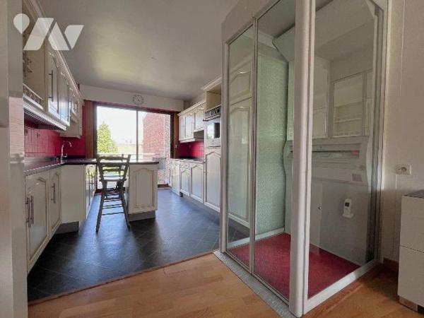 HAZEBROUCK hyper centre !! Cadre de vie très agréable à proximité de toutes commodités !!
Bel ...