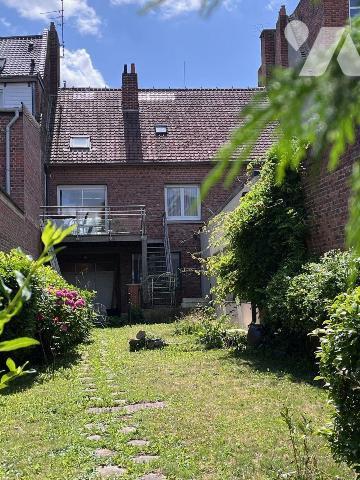 HAZEBROUCK hyper centre !! Cadre de vie très agréable à proximité de toutes commodités !!
Bel ...