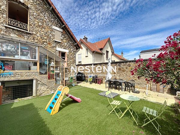 ISSY LES MOULINEAUX - Vente d'une maison en meulière avec jardin