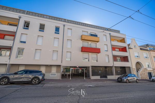 Appartement
         2 pièces
        - 40 m² Exclusivité 79 600 € *