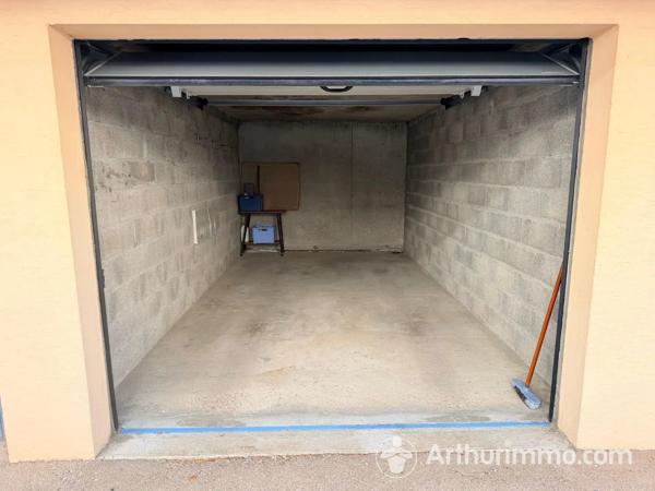 Vente                                                      Appartement
                        
                     1 pièces                      25 m2                     à Pontarlier