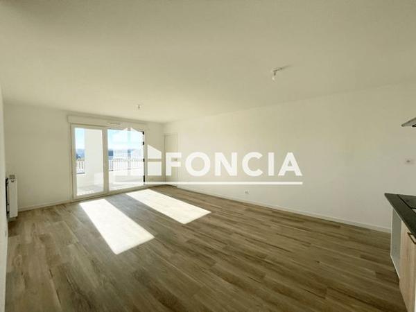 Location Appartement 4 pièces 90 m² - 1 RUE JEAN RAYMOND GUYON Lormont 33310