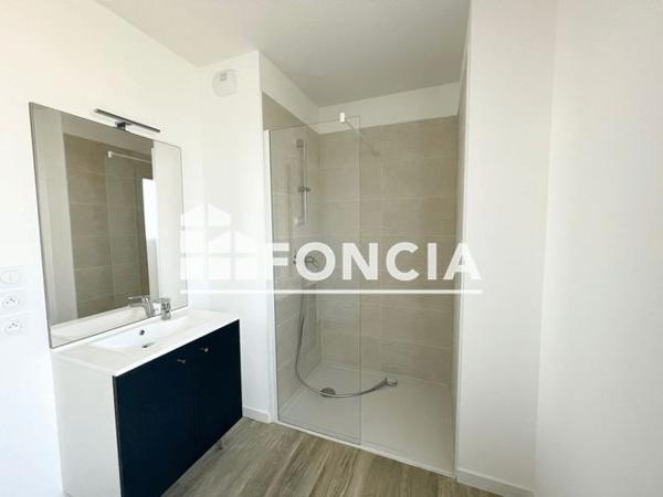 Location Appartement 4 pièces 90 m² - 1 RUE JEAN RAYMOND GUYON Lormont 33310