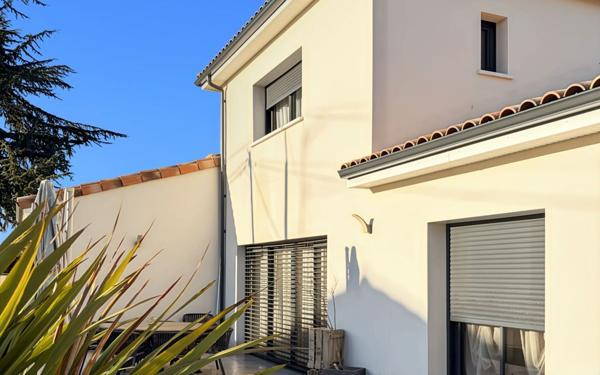 Maison à vendre    5 pièces •  Merville