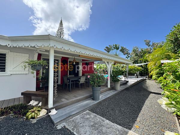 Vente
                Maison94 m² - 4 Pièces -
                    SAINT FRANCOIS (97118)
