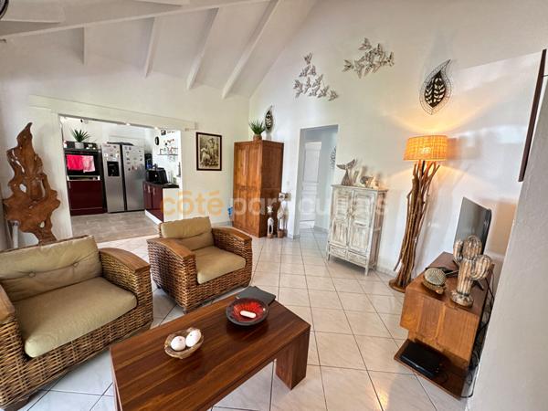 Vente
                Maison94 m² - 4 Pièces -
                    SAINT FRANCOIS (97118)