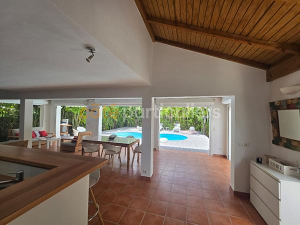 Vente
                Maison120 m² - 4 Pièces -
                    SAINT FRANCOIS (97118)