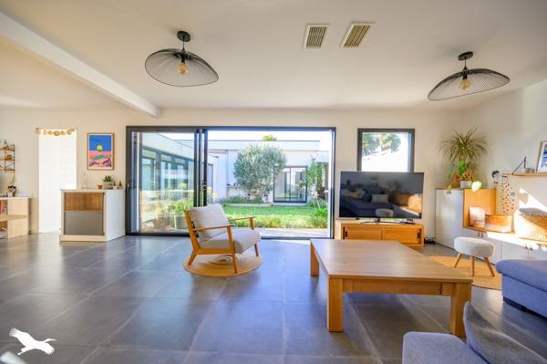 Maison à vendre |  Saint-Xandre |  6 pièces | 165 m²