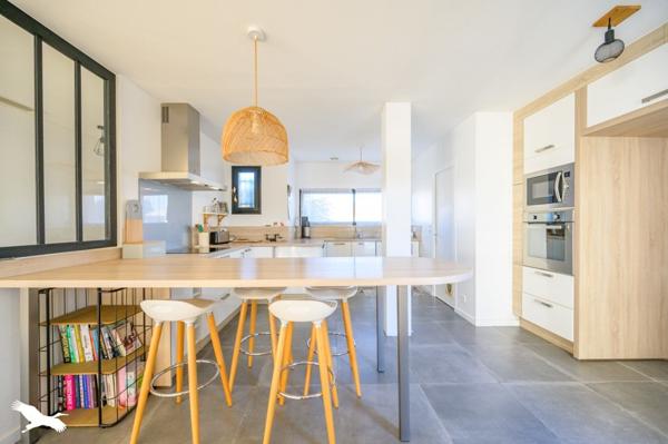 Maison à vendre |  Saint-Xandre |  6 pièces | 165 m²