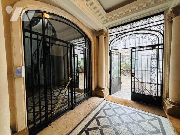 ETUDE TRENTE CINQ NOTAIRES - PARIS - 10ème arrondissement - 27, rue de Dunkerque

Idéal inves...