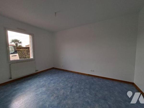 A découvrir sans tarder !
Charmant pavillon de plain-pied construit en 2005, idéalement situé ...