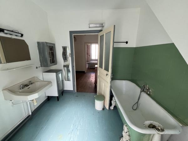 Maison à vendre 96 624 € Ribérac 7 p 175 m² DPE D