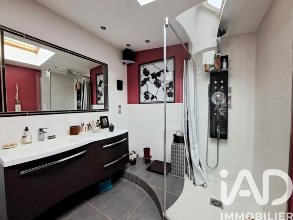 Maison à vendre 6 pièces 158 m² Crosne