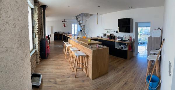 Belle maison en pierre, proche Ploumilliau