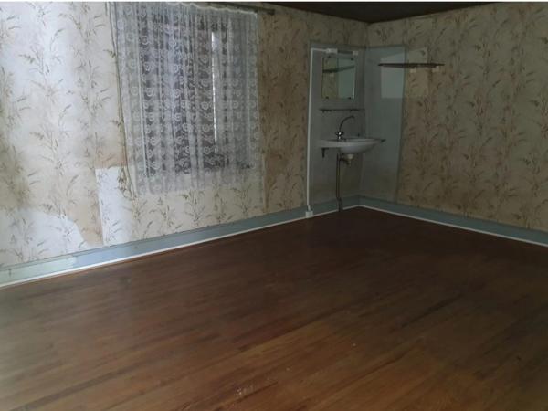 Maison T5 à vendre VITTEL (88) avec petit garage, cave et terrain
