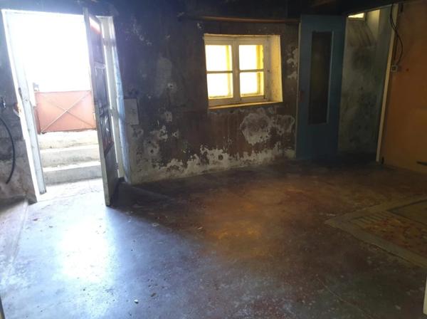 Maison T5 à vendre VITTEL (88) avec petit garage, cave et terrain