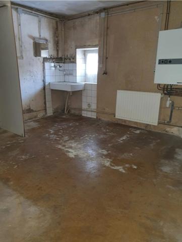 Maison T5 à vendre VITTEL (88) avec petit garage, cave et terrain