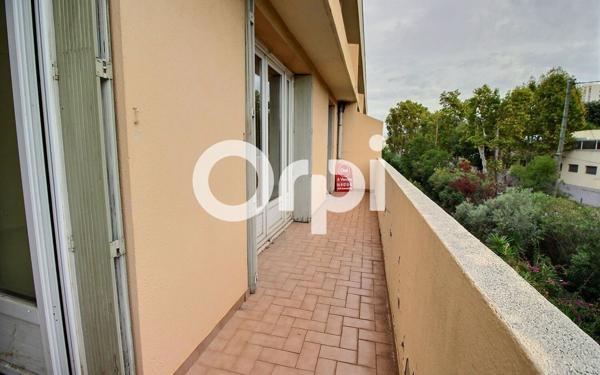 Appartement à vendre    3 pièces • 66,15 m2 Marseille 10
