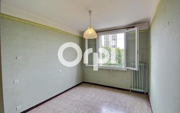 Appartement à vendre    3 pièces • 66,15 m2 Marseille 10