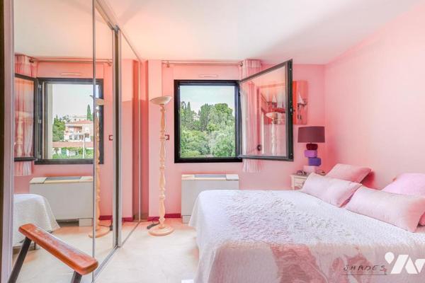 Appartement T5 dans résidence de standing à Hyeres + garage + cave 