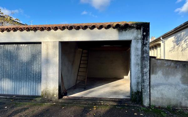 Stationnement à vendre    22 m2 Castres