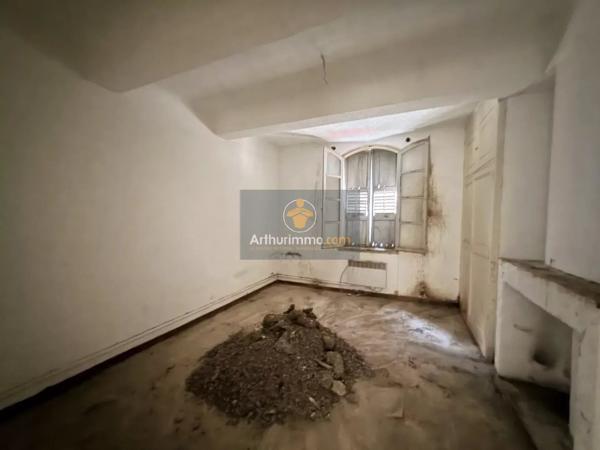 Vente                                                      Immeuble
                        
                     10 pièces                      332 m2                     à Apt