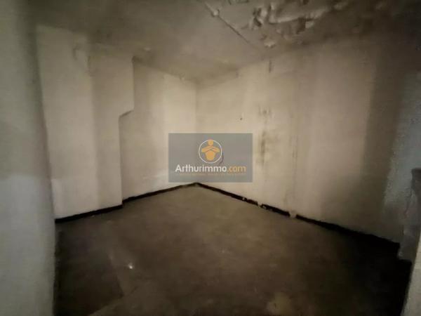 Vente                                                      Immeuble
                        
                     10 pièces                      332 m2                     à Apt