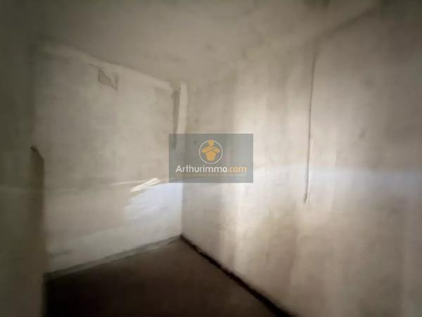 Vente                                                      Immeuble
                        
                     10 pièces                      332 m2                     à Apt