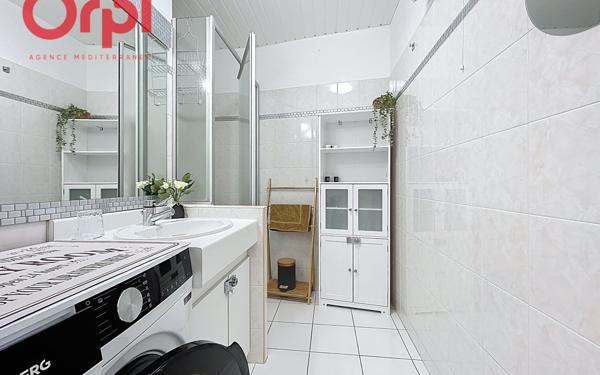 Appartement à vendre    2 pièces • 55 m2 Fréjus