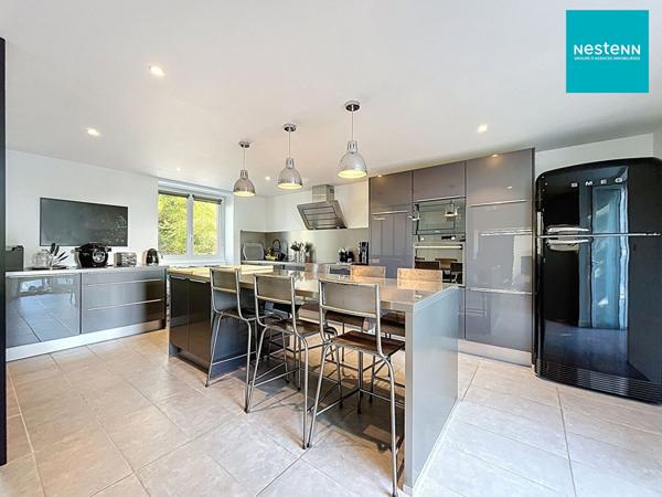 Maison familiale Saint Just Saint Rambert 7 pièces - 215 m² - Terrain de 708m² - Garage