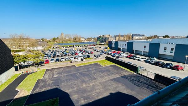 T2 Au Dernier étage Avec Balcon Ensoleillé