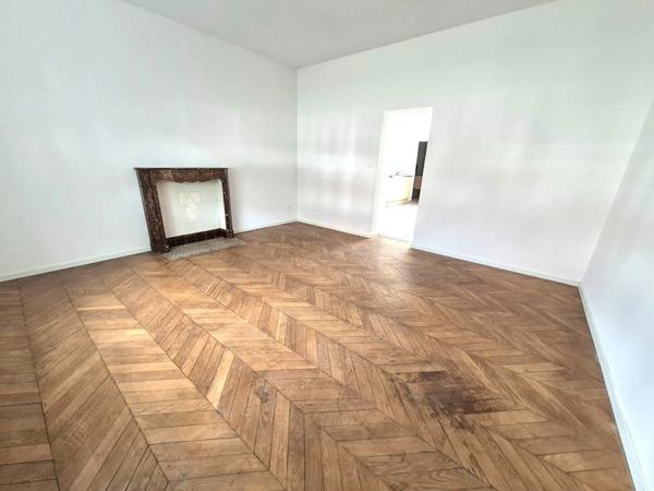 Immeuble à vendre 247m² Cambrai (59400)