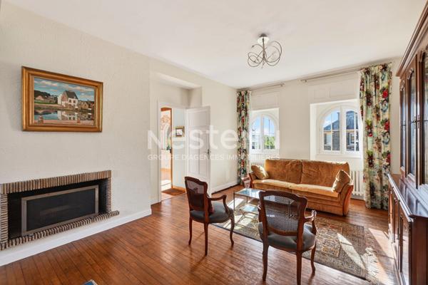 MAISON DE VILLE 5 CHAMBRES QUARTIER ROBIEN AVEC JARDIN ET GARAGE