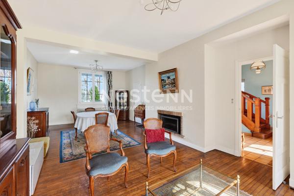 MAISON DE VILLE 5 CHAMBRES QUARTIER ROBIEN AVEC JARDIN ET GARAGE