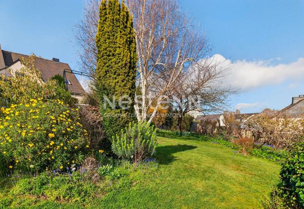 MAISON DE VILLE 5 CHAMBRES QUARTIER ROBIEN AVEC JARDIN ET GARAGE