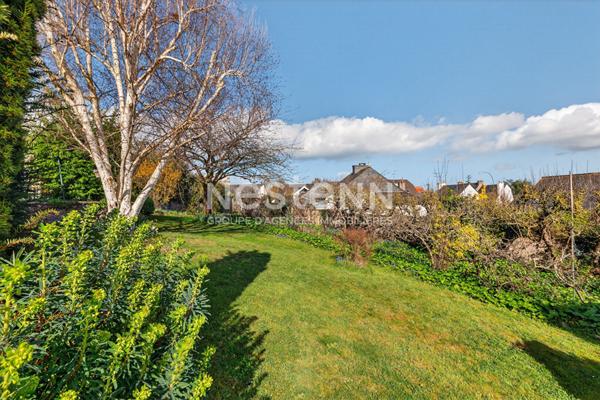 MAISON DE VILLE 5 CHAMBRES QUARTIER ROBIEN AVEC JARDIN ET GARAGE