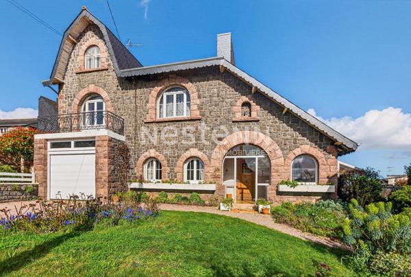 MAISON DE VILLE 5 CHAMBRES QUARTIER ROBIEN AVEC JARDIN ET GARAGE