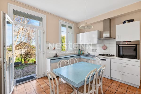 MAISON DE VILLE 5 CHAMBRES QUARTIER ROBIEN AVEC JARDIN ET GARAGE