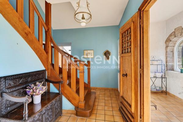 MAISON DE VILLE 5 CHAMBRES QUARTIER ROBIEN AVEC JARDIN ET GARAGE