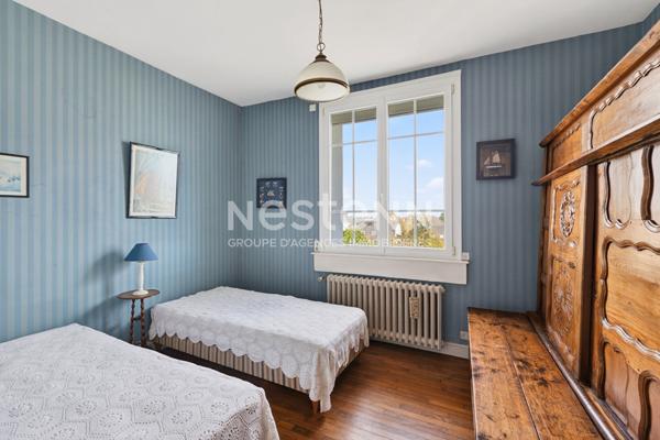 MAISON DE VILLE 5 CHAMBRES QUARTIER ROBIEN AVEC JARDIN ET GARAGE