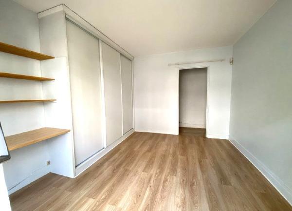BEAU STUDIO SUR BALCON ET VERDURE POSSIBLE 2P Paris (75012)