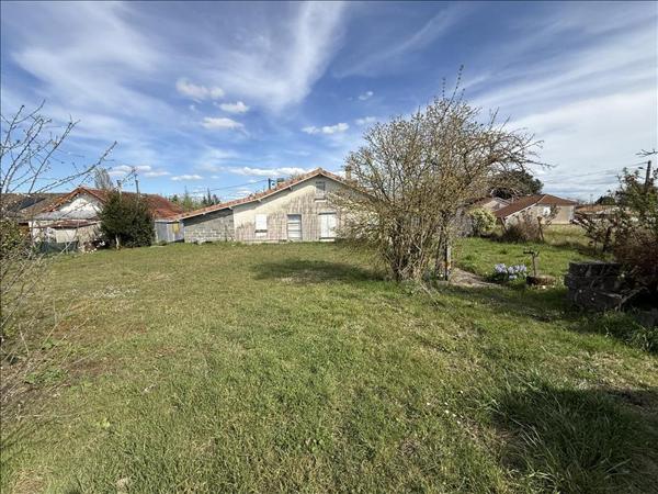 Maison à vendre |  Barbezieux-Saint-Hilaire |  4 pièces | 71 m²